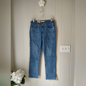 Levi's Classic Straight Leg Women's Blue Jeans Size 6